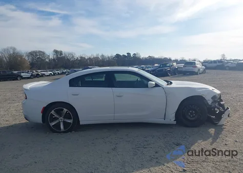 2017 Dodge Charger Se Rwd z USA, uszkodzony, nr VIN 2C3CDXBG4HH643905